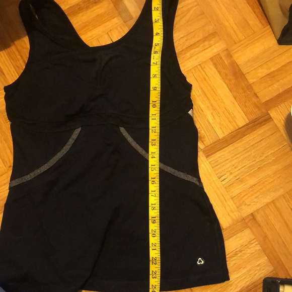 Titika Tank Top with inserts. Size 6 - Picture 8 of 10